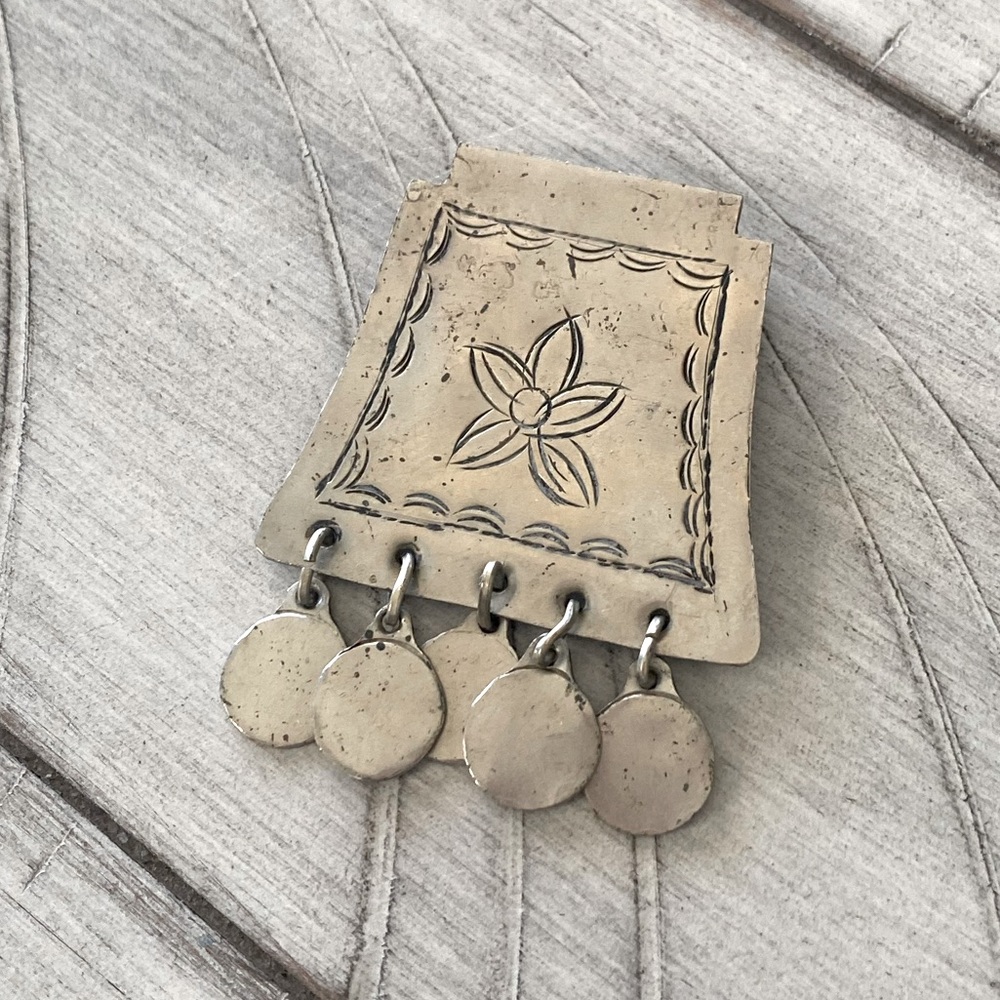 Rectangular Vintage Etched Brooch With Circular A… - image 3